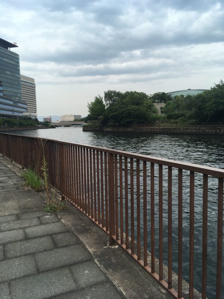 大阪城公園付近の川
