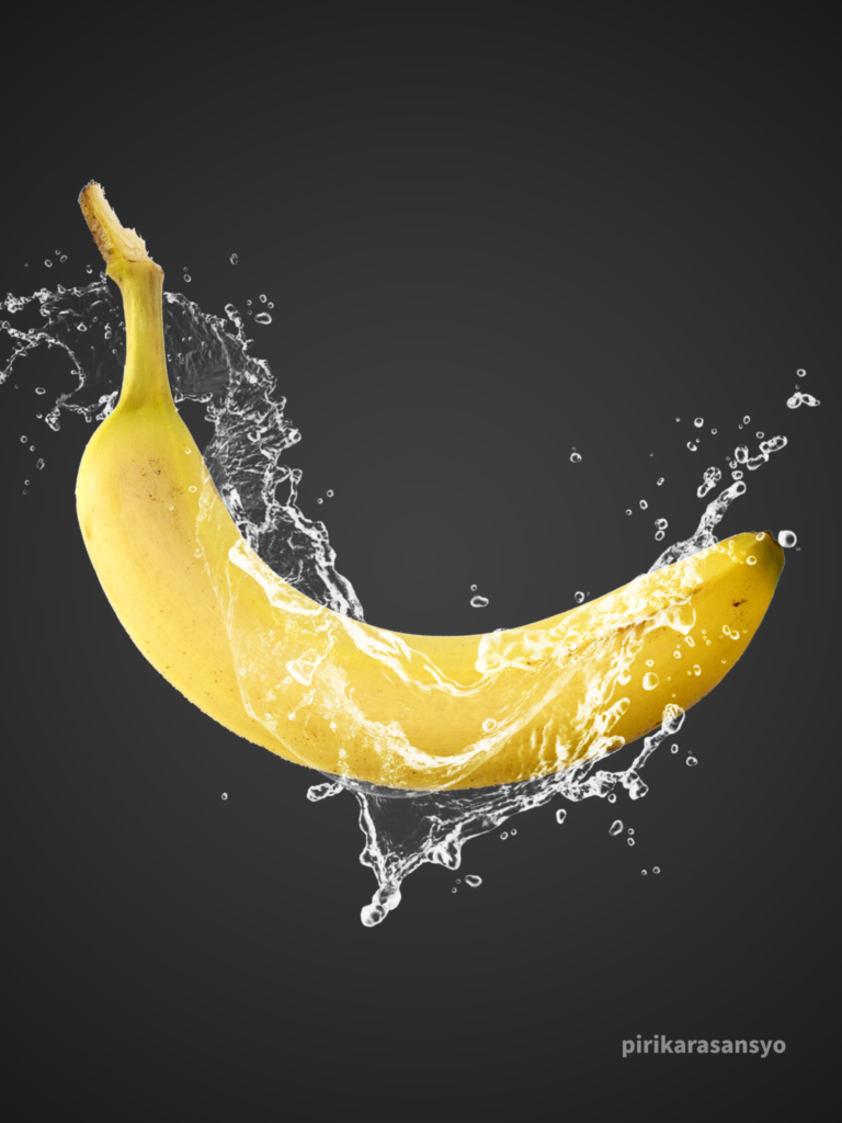 写真編集 バナナに水しぶき加えて新鮮な印象にしてみた。